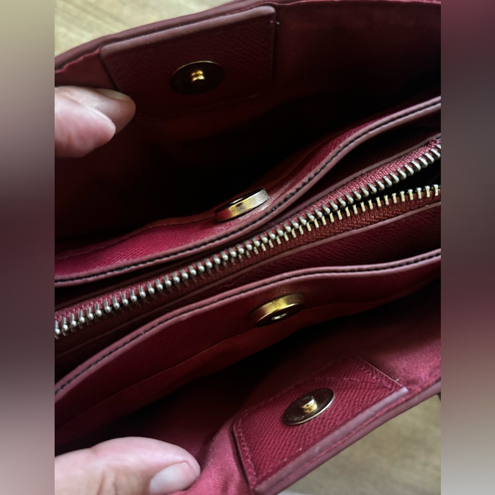 Bebe Burgundy Structured Satchel Crossbody Bag Gold Hardware Missing Tassel - Picture 7 of 9